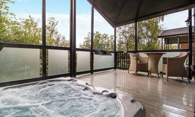 Pentney Ski Chalet | 1 bedroom accommodation in Pentney, King&rsquo;s Lynn