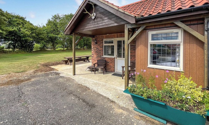 Keal Cotes Cottage | 1 bedroom accommodation in Keal Cotes