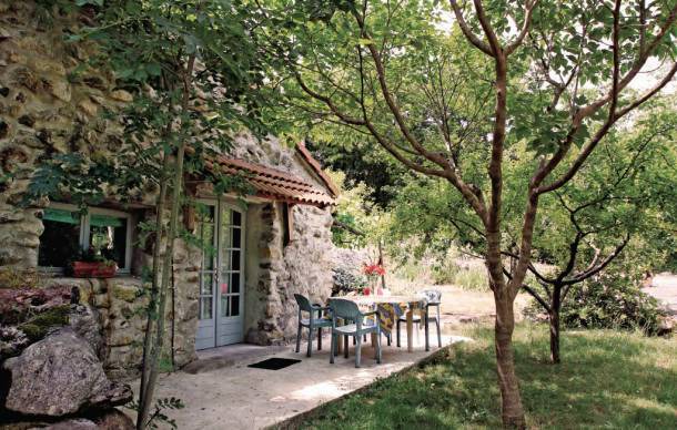 Mayres House | 1 bedroom accommodation in Mayres