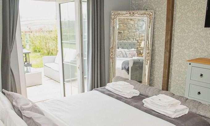 Clitheroe Cottage | 1 bedroom accommodation in Lane Ends, near Bolton by Bowland
