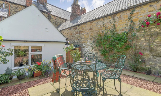 South Charlton Cottage | 1 bedroom accommodation in Alnwick