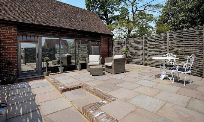Bilting Cottage | 1 bedroom accommodation in Lenham, near Maidstone