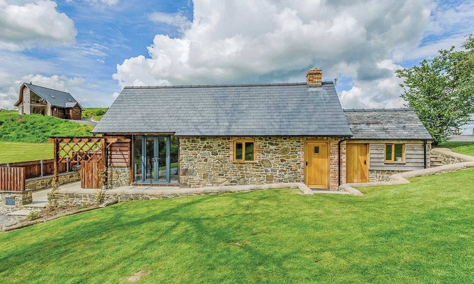 Caersws House | 1 bedroom accommodation in Little London, Nr Llandinam