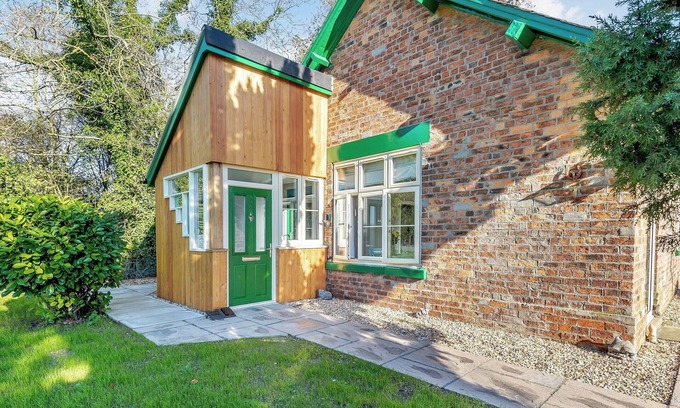 Metheringham Cottage | 1 bedroom accommodation in Blankney, near Lincoln