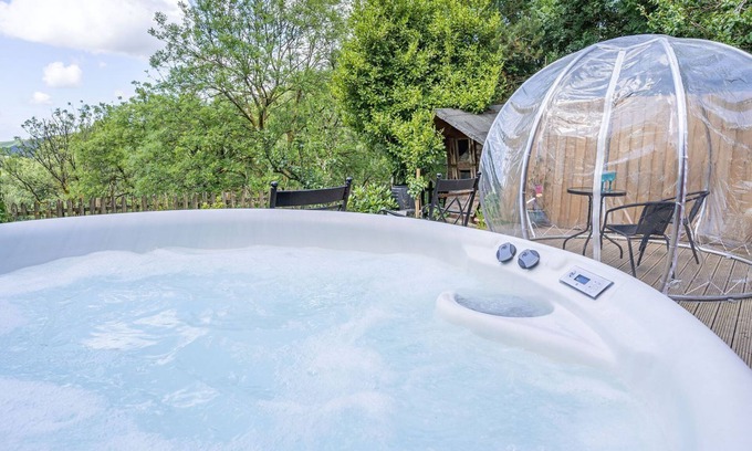 Mawr Cottage | 1 bedroom accommodation in Felindre, near Swansea