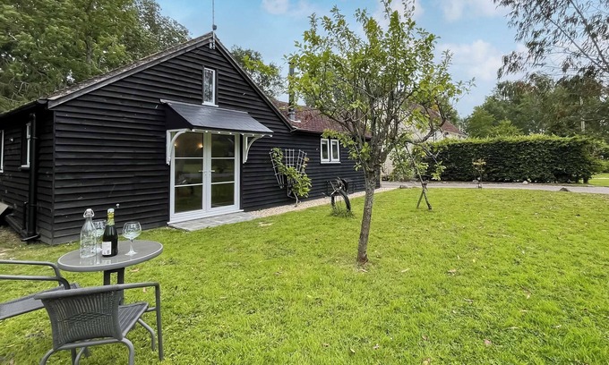 Corton Cottage | 1 bedroom accommodation in Silton, Near Gillingham