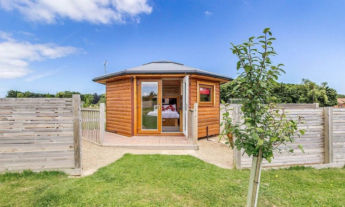 Fitling House | 1 bedroom accommodation in Fitling, Nr Hornsea