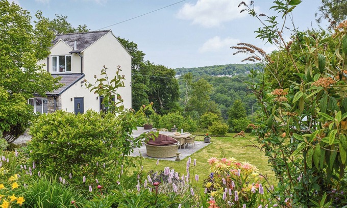 Cilcain Cottage | 1 bedroom accommodation in Cilcain, near Mold