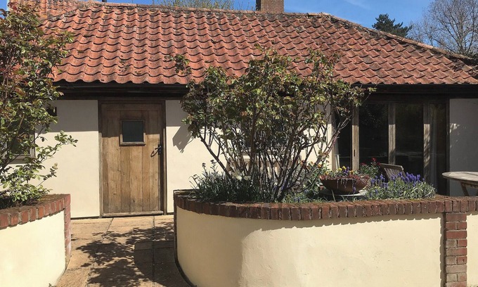 Thorndon Cottage | 1 bedroom accommodation in Thorndon, near Eye