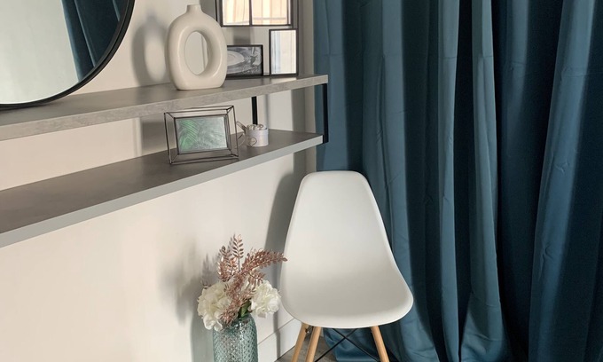 Vitrolles Apartment | 1 Bedroom Apartment in Vitrolles