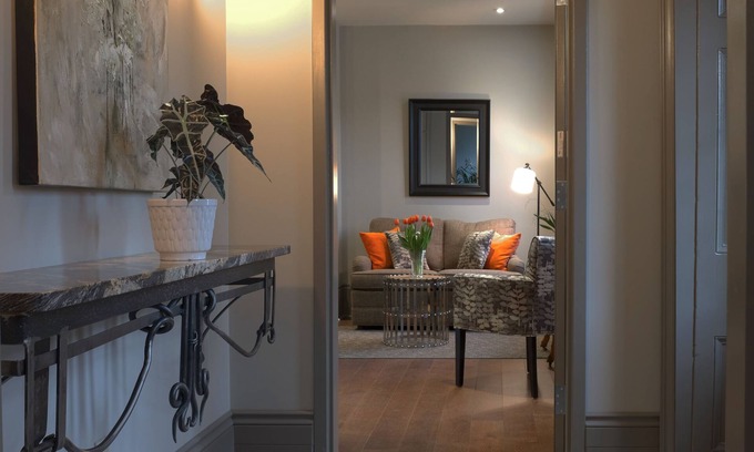 Goderich Apartment | 1 Bedroom Apartment in Beautifully Renovated Heritage Home
