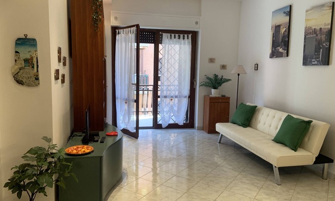 Frattocchie Apartment | 1 bedroom apartment in marino