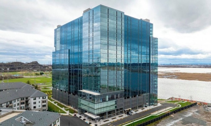 Secaucus Apartment | 1-bedroom apartment in Secaucus with office space WiFi, fitness room, AC