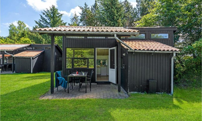 Hampen House | 1 Bedroom Awesome Home In Hampen