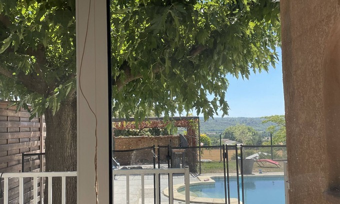 Vinon-sur-Verdon Bed & Breakfast | 1 Bedroom Bed & breakfast in Vinon-sur-Verdon