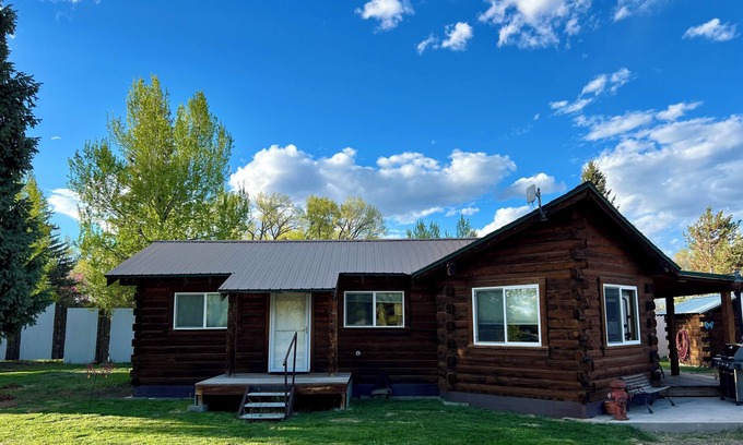 Del Norte Cabin | 1-bedroom cabin just a short walk to Rio Grande