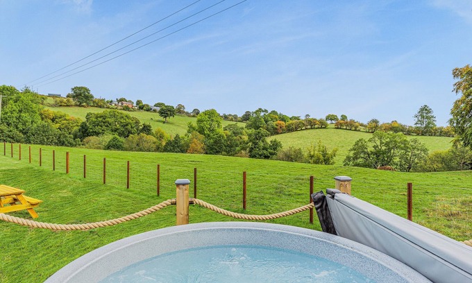 Welshpool Cottage | 1 bedroom accommodation in Llanfair Caereinion