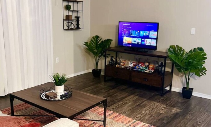 Plano Apartment | 1 Bedroom Home Away From Home. Reserve Your Stay!