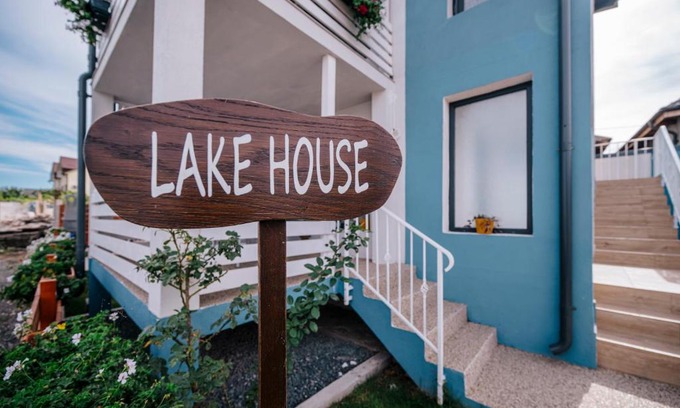 Navodari House | 1 bedroom Lake House