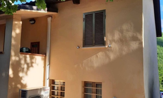 Colombara House | 1 Bedroom Private vacation home in Frontone