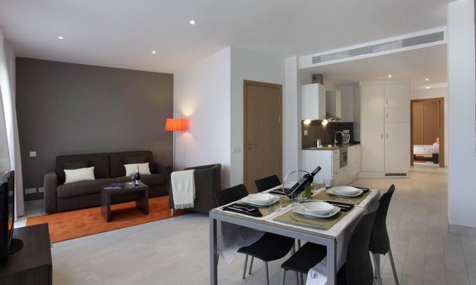 Les Corts Apartment | 1 bedroom superior apartment on the 5th floor