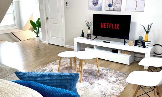 Newark Apartment | 1 Bedroom Urban Retreat with Patio & Gym!