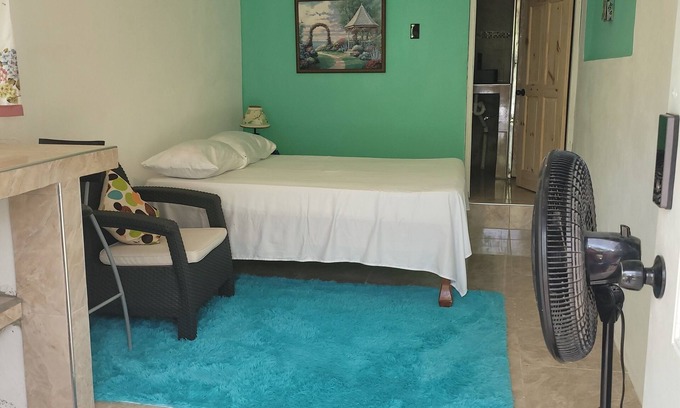 Yallahs Apartment | 1 bedroom with parking