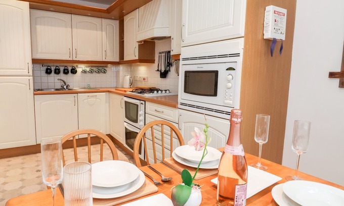 Beverley Cottage | 1 Cockerill Fold