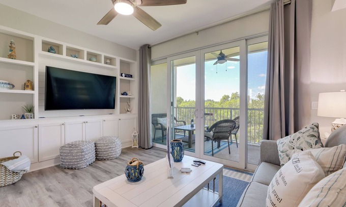 Ruskin House | 1 Mi to Beach: Coastal-Zen Ruskin Retreat!