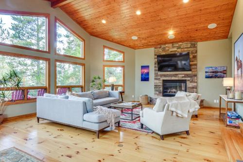 Breckenridge Heights House | 1 Mi to Ski Breckenridge Home with View and Hot Tub