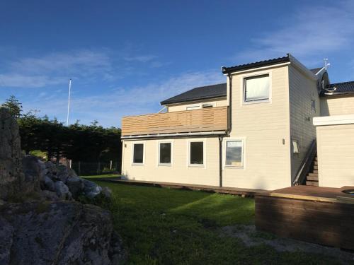 Dyrvik Apartment | 1-rom Apartment Sommer - Frøya