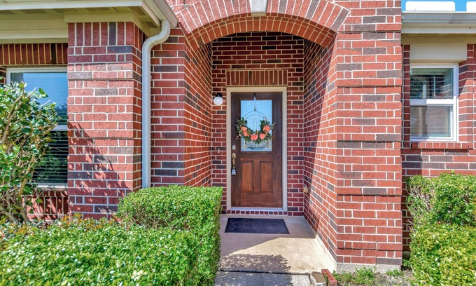 League City House | 1 - Story Home in League City Close to Kemah and Galveston