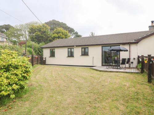 St. Buryan House | 1 The Brambles