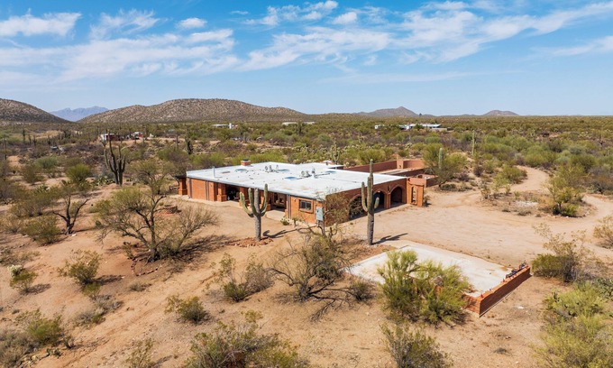 Florence House | 10-Acre Desert Oasis w/Expansive Patio in Tucson!