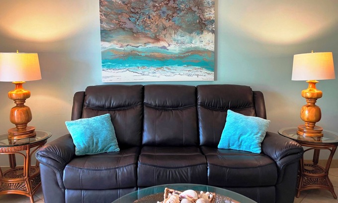 Demere Park Condo | 10% AUGUST DISCOUNT! GROUND FLOOR, WALK TO VILLAGE, CLOSE TO BEACH, PET FRIENDLY