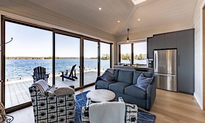Muskoka Lakes Cottage | 10 bed 9 bath cottage on Walkers Point, Lake Muskoka