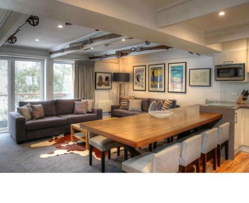 Falls Creek Apartment | 10 Maisonettes