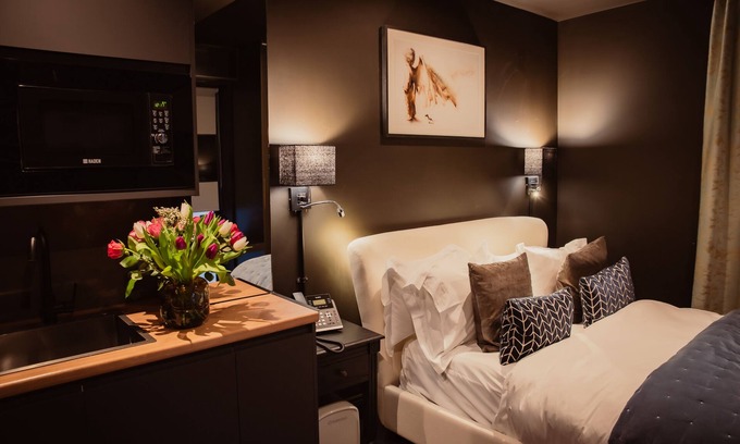 Haggerston Apartment | 10-min to The City of London! Double Bed with en-suite Bathroom.
