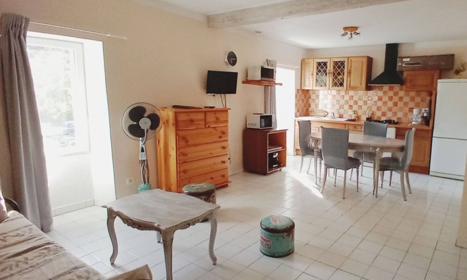 Saint-Laurent-le-Minier Apartment | 10 minutes walk from the waterfall, bright apartment, pets welcome!