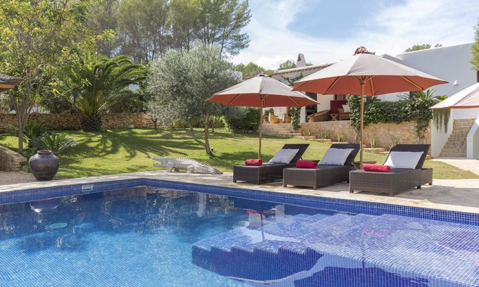 Santa Gertrudis House | 10 persons holiday home with meditation garden, children's playground and 11,50m pool