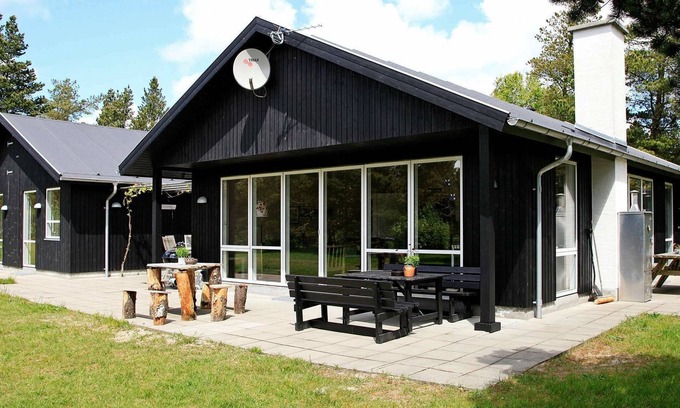 Mosevra House | 10 person holiday home in Oksbøl