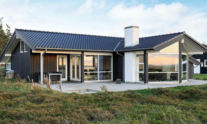 Trend House | 10 person holiday home in Løgstør