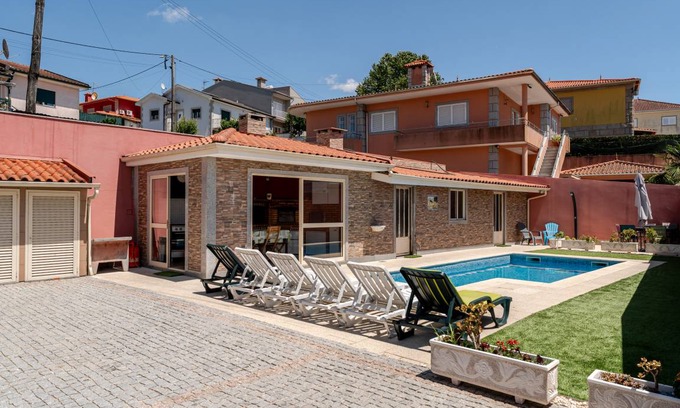 Felgueiras Villa | 100 m² Villa ∙ 4 bedrooms ∙ 9 guests