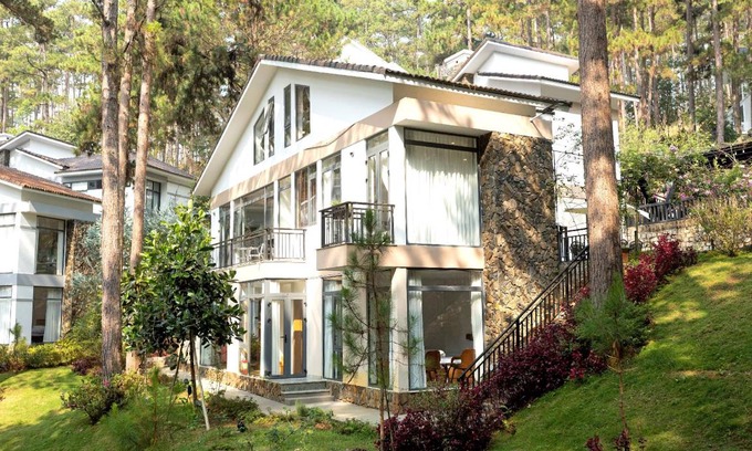 Da Lat Villa | 1000 m² Villa ∙ 6 bedrooms ∙ 12 guests