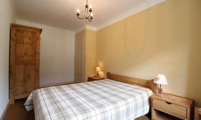 Val Cenis Apartment | 100m from ski slopes, 2nd floor, view village, balcony, tv, ski locker, 45m², Val Cenis