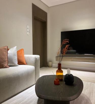 Ar Rawdah Apartment | 101 - Comfy Space - 80TV smart - Self Check-in