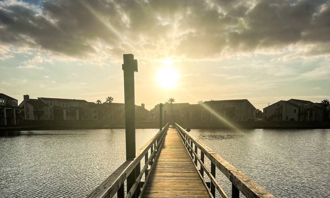 Harbor Oaks Condo | 102 m² Condo ∙ 3 bedrooms ∙ 6 guests