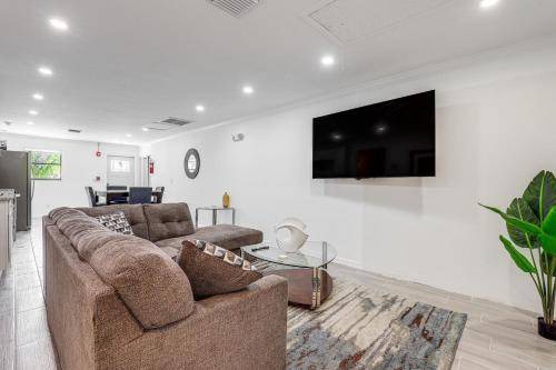Stuart House | 102 m² House ∙ 2 bedrooms ∙ 4 guests