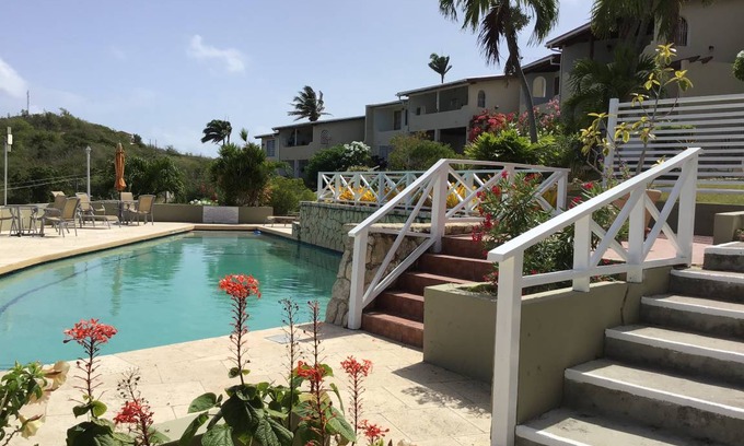 Dickenson Bay Apartment | 105 m² Apartment ∙ 2 bedrooms ∙ 4 guests