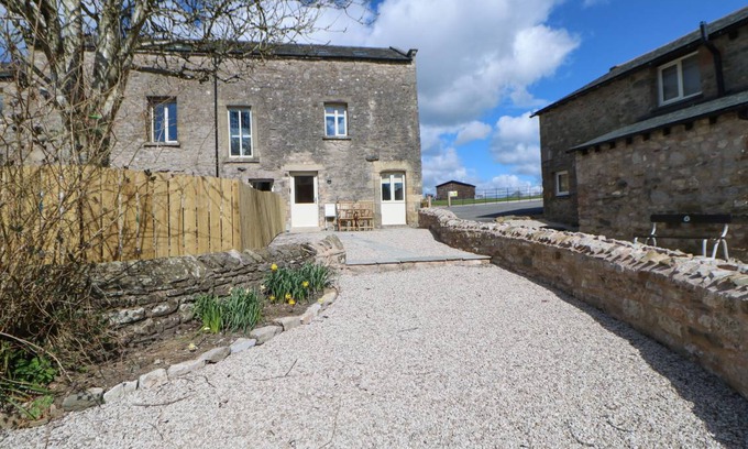 Casterton Cottage | 105 m² Cottage ∙ 2 bedrooms ∙ 4 guests